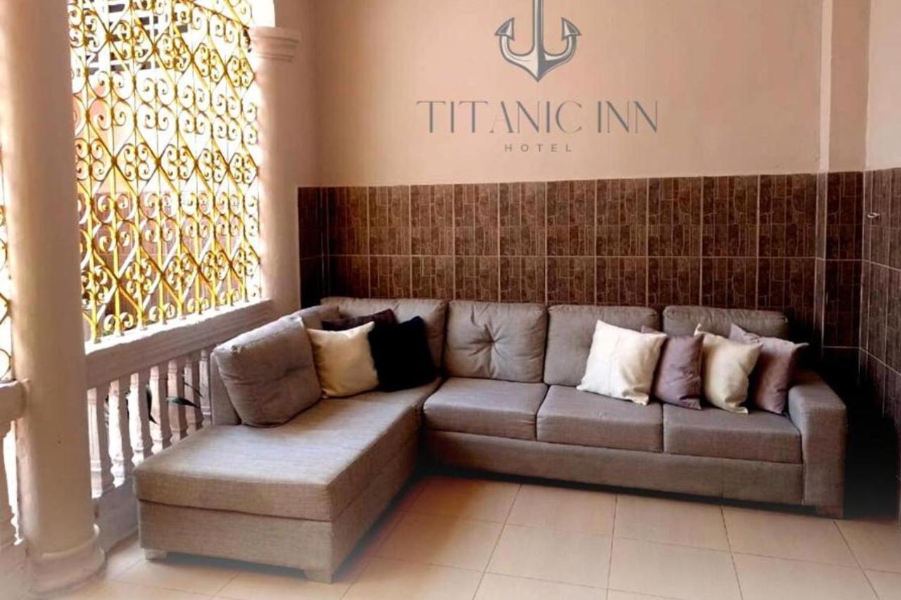 Hotel Titanic Inn Santa Marta  Exterior photo